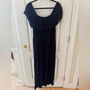 Purple Snow, XL, Black Peasant Maxi Dress Fully lined on/off shoulder wear. EUC